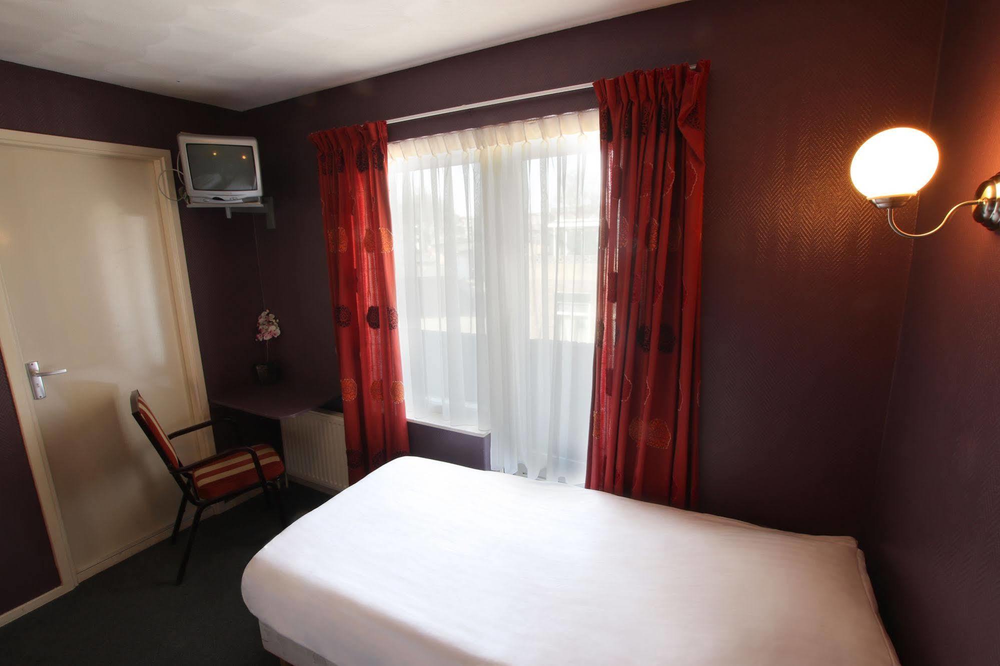 Hotel Velsen ไอย์มัลเดิน ภายนอก รูปภาพ